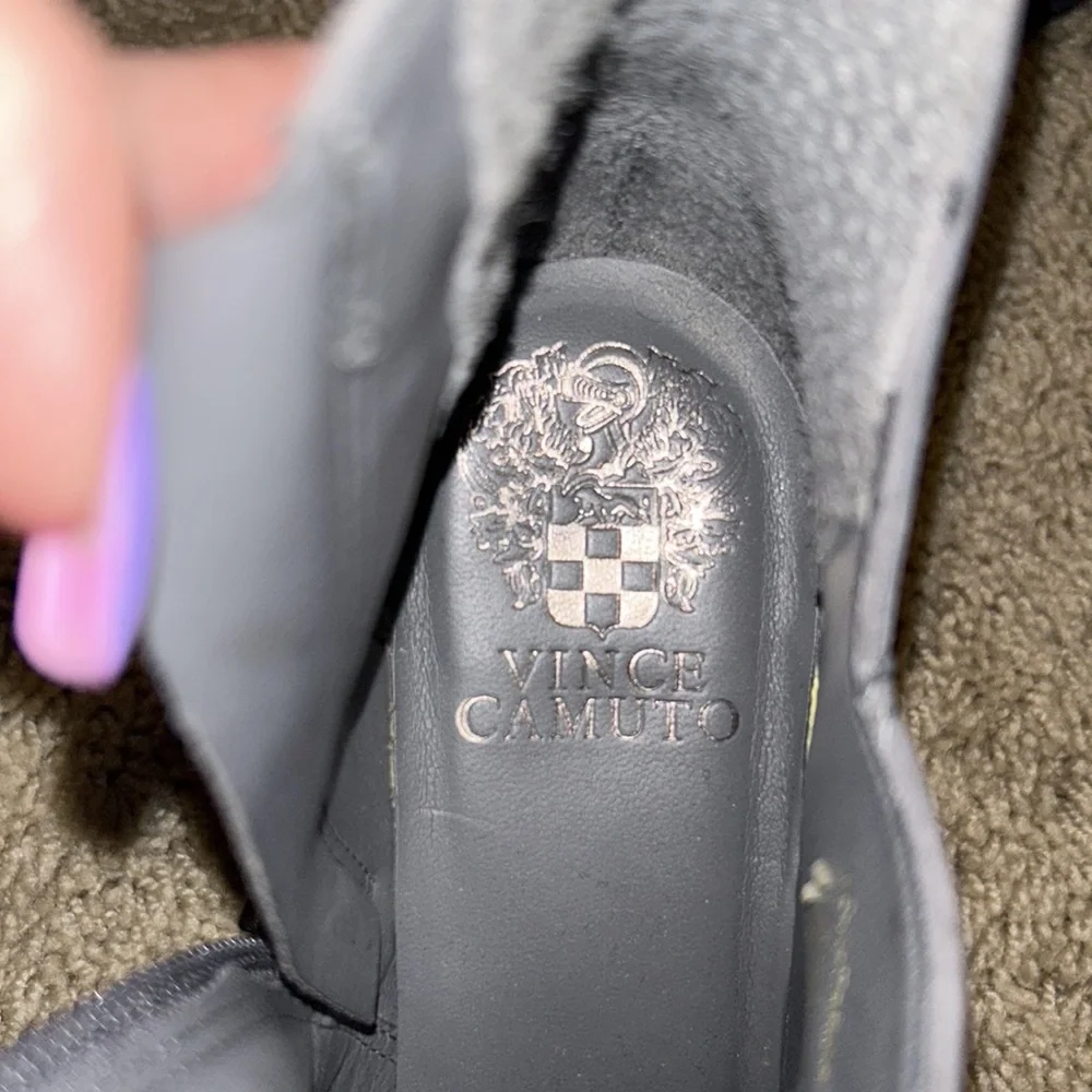 Authentic Leather Vince Camuto Block heeled booties